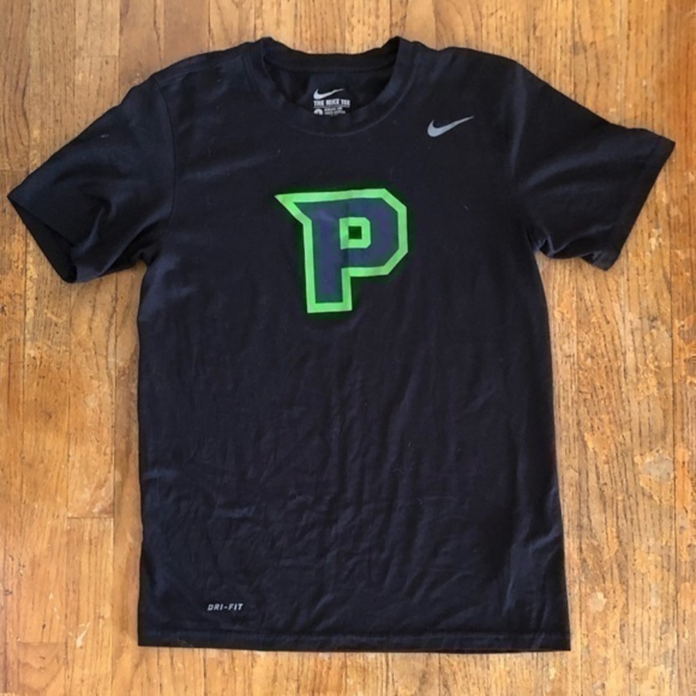 Nike Dri Fit fitted short sleeve shirt youth small